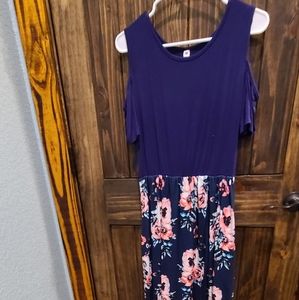 Cold shoulder maxi dress